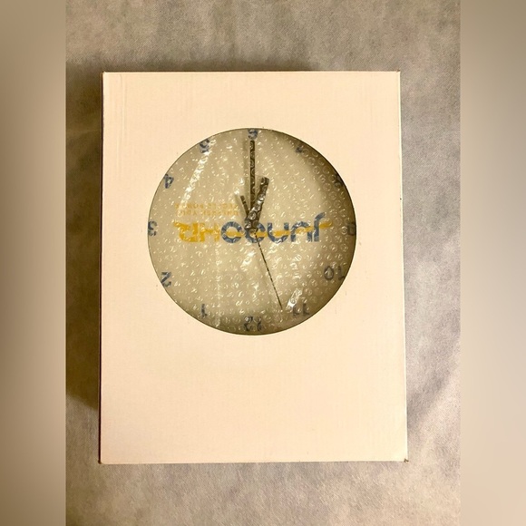 Yellow Alarm Clock with Blue Numbers - Picture 3 of 4